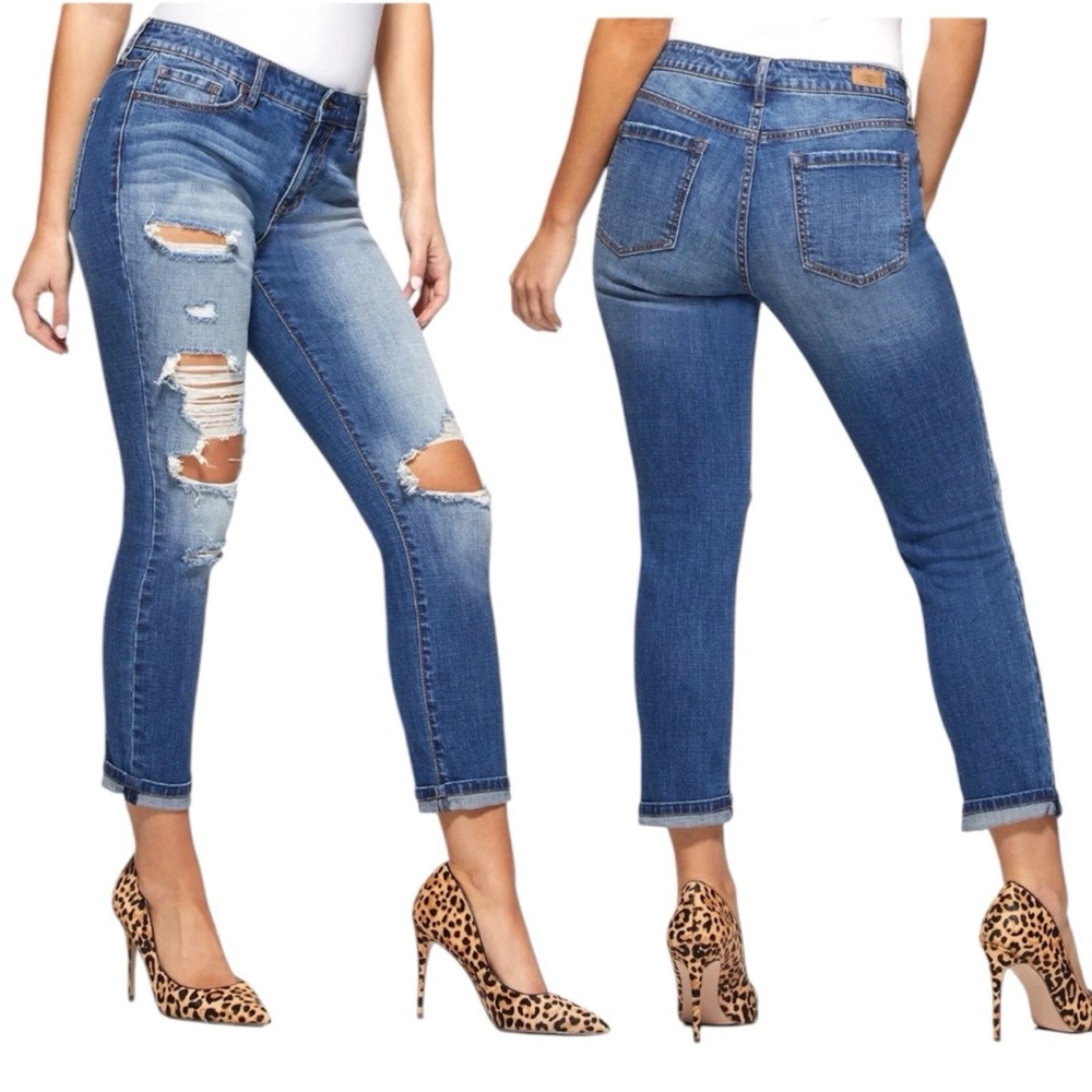 Stylish Blue Distressed Women Jeans